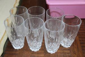 lot 43 image: Seven Vintage Crystal Glasses