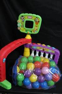 lot 121 image: Toddler toys