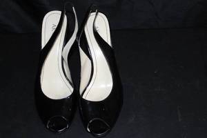 lot 144 image: Womens Ann Klein Black Sling Back Heels