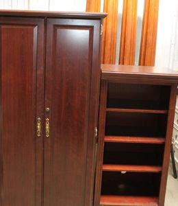 lot 63 image: Wooden Cabinet and bookshelf