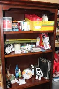 lot 91 image: Contents of Bookcase