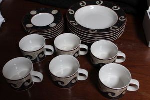 lot 160 image: Eighteen Piece Dish Set Sasaki Pompeii by Loretta Agro Fine China