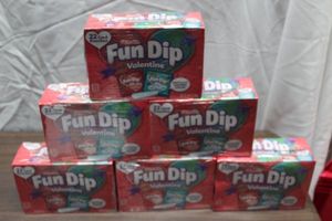 lot 185 image: Five  Boxes of Fun Dip
