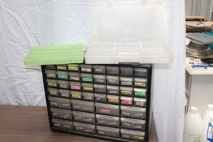 lot 264 image: Cubby Drawer Storage and two Parts Dividers