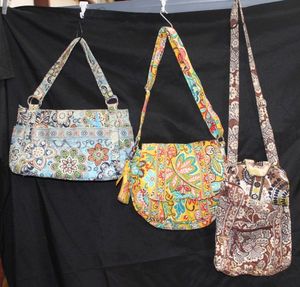 lot 302 image: Vera Bradley Bags purses and wallet