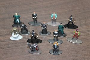 lot 318 image: Guardians of the Galaxy Figurines