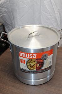 lot 322 image: 46 Quart Tamale Pot with Lid