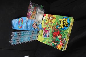 lot 127 image: Friendship Bracelet making supplies and how to books