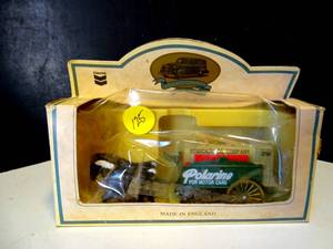 lot 125 image: CHEVRON POLARINE HORSE DRAWN STANDARD TANK WAGON 164 DIECAST COMMEMORATIVE - MADE IN ENGLAND