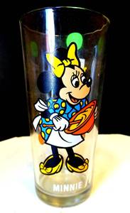 lot 130 image: VINTAGE 1970s PEPSI SERIES DISNEY MINNIE MOUSE COLLECTORS GLASS