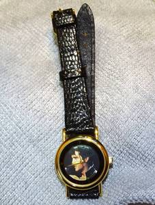 lot 30 image: VINTAGE ELVIS PRESLEY TRADEMARKED COLLECTOR WATCH WITH LEATHER BAND $$