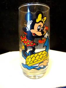 lot 51 image: PEPSI Walt Disney  Minnie Mouse  Clothes Basket  1978 Collector Series Glass $$