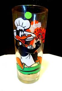 lot 52 image: VINTAGE 1976 Pepsi Collector Series Glass DAFFY DUCK and TAZ Tasmanian Devil $$