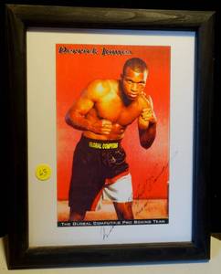 lot 63 image: AUTHENTIC AUTOGRAPH - 8 12 X 11 FRAMED TEXAS GOLDEN GLOVES BOXER DERRICK JONES