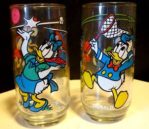 lot 73 image: LOT OF 2 PEPSI COLLECTOR GLASSES (1970s) DAISY & DONALD DUCK $$