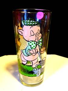 lot 74 image: Vintage 1976 Pepsi Collector Series Glass Porky Pig & Petunia Looney Tunes $$