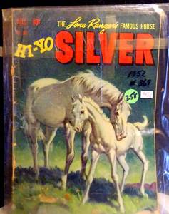 lot 258 image: $$ Lone Rangers Famous Horse Hi-Yo Silver #369 DELL FOUR COLOR WESTERN COMIC 1952