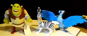 lot 289 image: LOT OF DISNEY MOVIE CHARACTERS TOYS AS SHOWN
