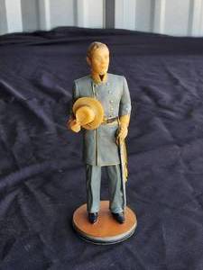 lot 30 image: Vintage figurine from Gone with the Wind - Ashley Wilkes