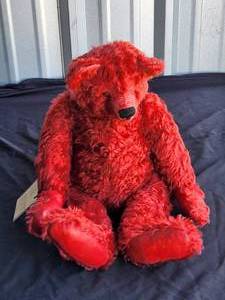 lot 32 image: Vintage Teddy Bear - 23 Baniqued Mohair, leather paws