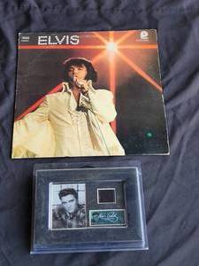 lot 34 image: Elvis collectibles