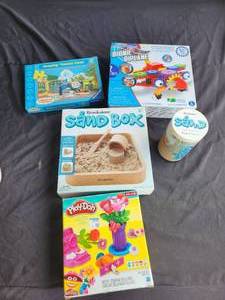 lot 114 image: Selection of crafting games