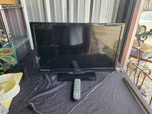 lot 118 image: Funai TV with remote