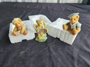 lot 190 image: Selection of cherished teddies figurines