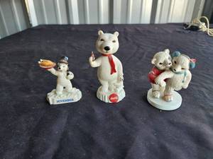 lot 217 image: Coca Cola bear figurines