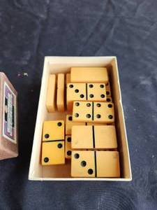 lot 225 image: Vintage Dominos