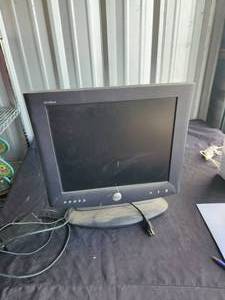 lot 242 image: Dell computer monitor
