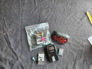 lot 266 image: Selection of electronic accessories - Beats earplugs, and more