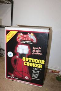 lot 5 image: Outdoor Cooker