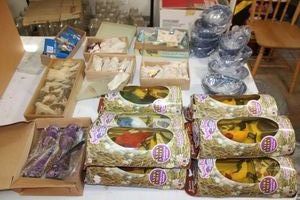 lot 33 image: Feathered bird crafts with speckled blue mini metal tubs