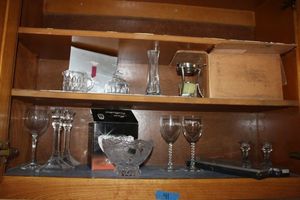lot 41 image: Lead crystal items, Bride and Groom goblets, vintage lobster butter warmers