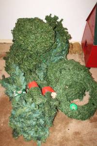 lot 111 image: Christmas greenery - wreaths and garland