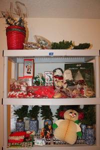 lot 113 image: Christmas decorations with Winnie the Pooh music box