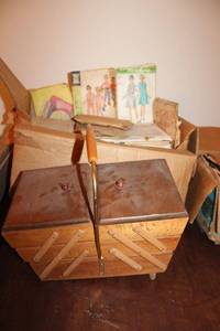 lot 116 image: Vintage sewing kit box and sewing patterns