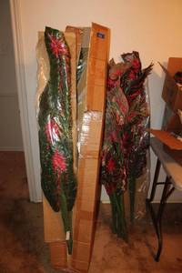 lot 118 image: Artificial greenery approx. 5 ft. tall