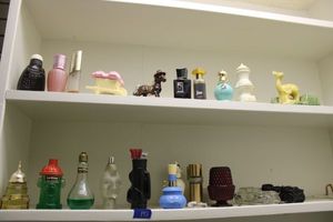 lot 153 image: Vintage Avon perfume and cologne bottles