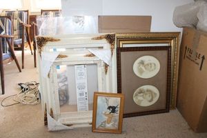 lot 183 image: Picture frames and vintage photos PLUS  Plexiglas