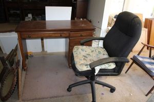 lot 193 image: Desk,  chair, and chair mat