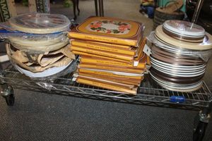 lot 225 image: Burner covers or metal plates