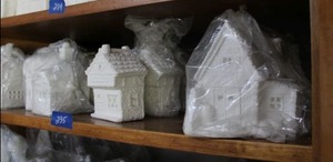 lot 235 image: Unpainted Ceramic Bisque village houses