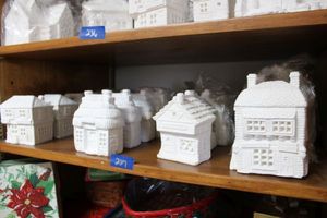 lot 237 image: Unpainted Ceramic Bisque village houses