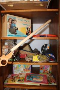 lot 260 image: Vintage toys and pop up books