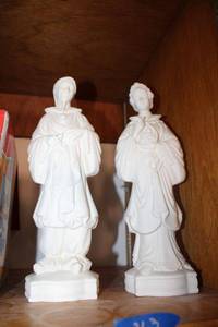 lot 263 image: Unfinished ceramic Bisque figurines