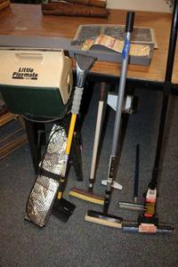 lot 302 image: Mops, ice scraper, lunch cooler, metal stool, mini blinds, and wall vent covers