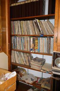 lot 310 image: Generous amount of vintage magazines