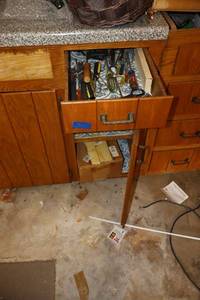 lot 324 image: Tools and outlet covers